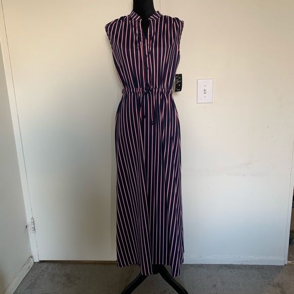 Sleeveless maxi dress - Picture 1 of 4